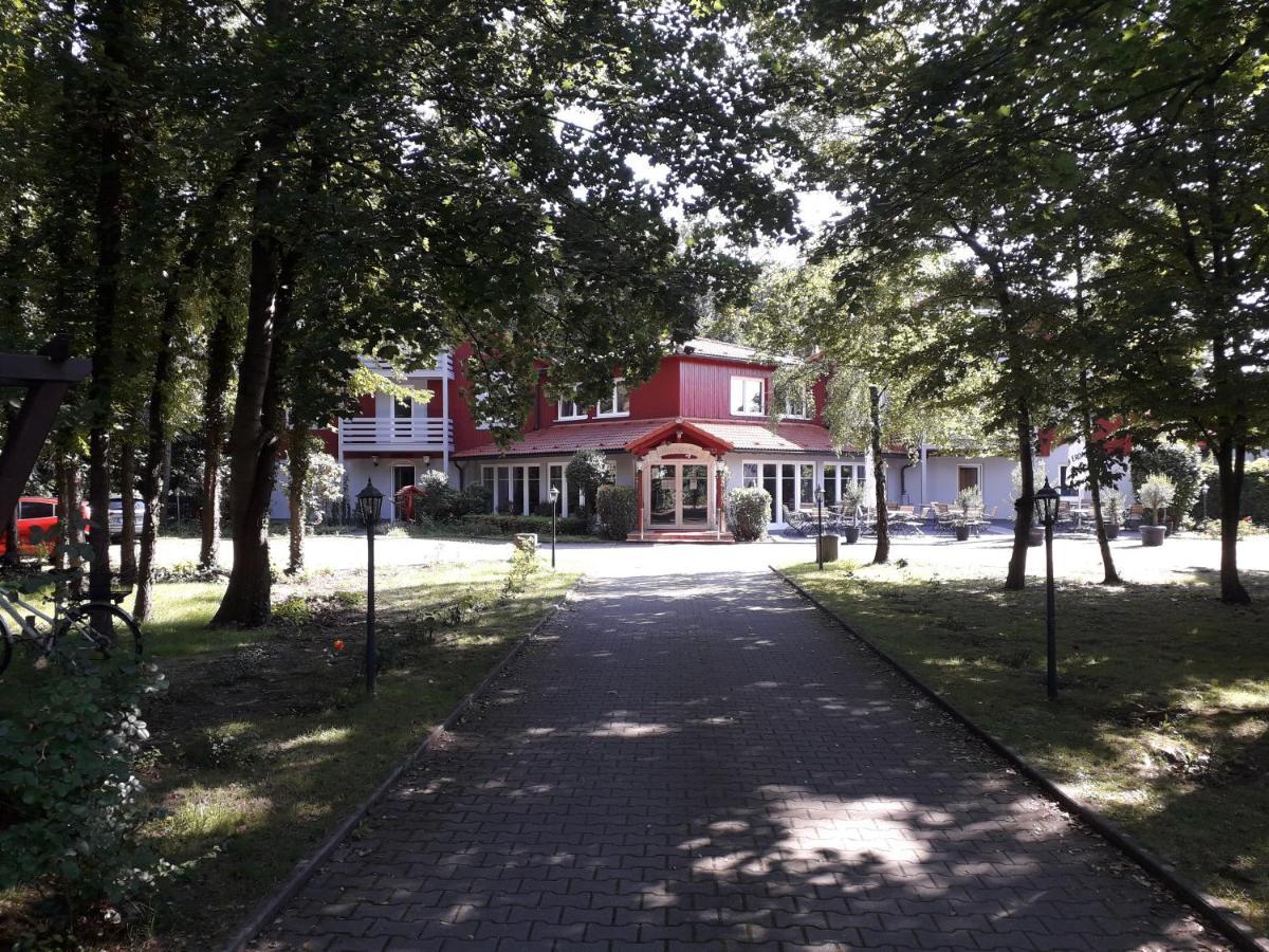 Hotel Rosengarten Leipzig-Naunhof Exterior photo
